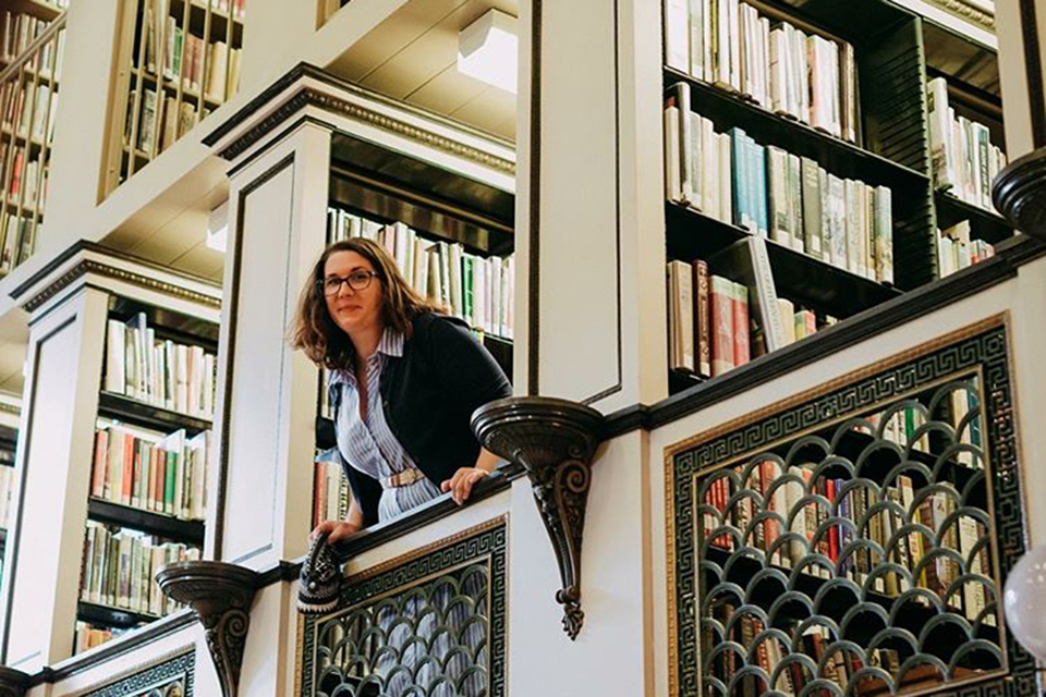 Jennifer Gordon in library