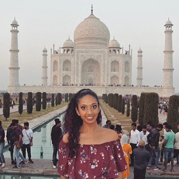 Samantha Sochan in front of the Taj Mahal.