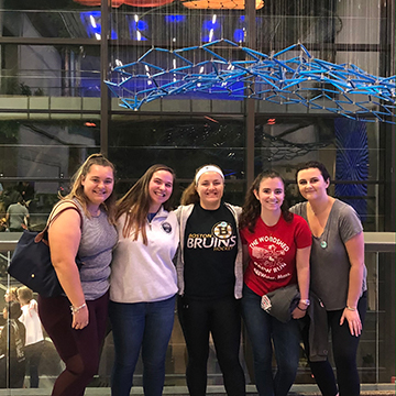 Amy Thissel '22, Taylor Barnes '22, Michaela Hayes '22, Sarah DeFanti '22, and Emily Longval '22 at the Museum of Science!