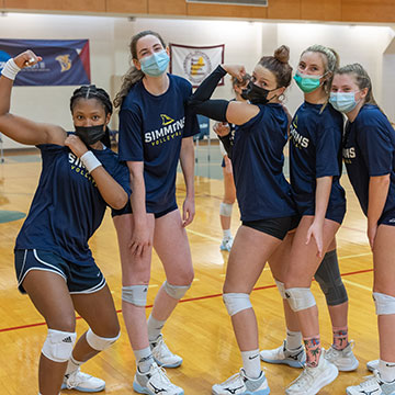 Sydney Iannantuono with college volleyball team