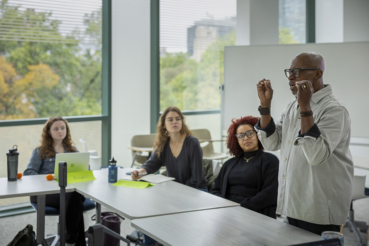 Professor Gary Bailey teaching a social work class