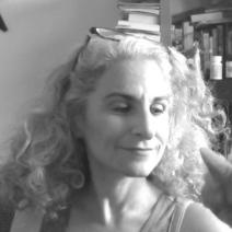 Lisa De Niscia ’07