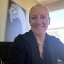 Caitlin Tramel ’99