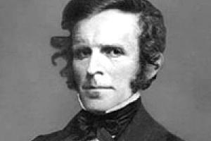 Headshot of John Simmons