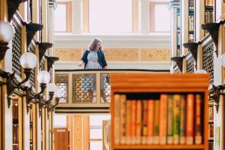 Jennifer Gordon in library