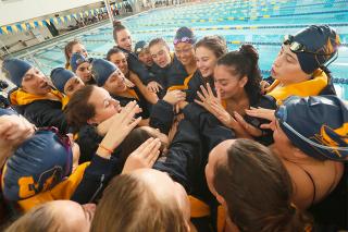 Simmons Swimming and Diving Team at NEISDA championship