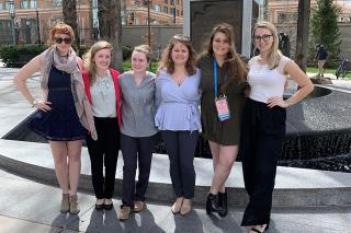 Katie Lawson '20, Hannah Schonenberg '19, Patty Williams '20, Sam Janell '19, and Kelli Banaian '19 at Temple Square.