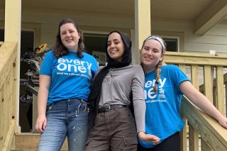 Alternative Spring Break Leaders: Molly Blackwell ’20, Sabrina Khalif ’21 & Kat Reidl ’20