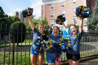 Orientation Leaders cheering on move-in day 2025