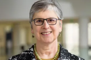 Dr. Sarah Kuhn
