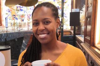 Photo of Leigh Haynes