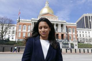 Syeda Anas ’26 standing near the Massachusetts capitol