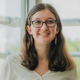 Aviva Foster ’25