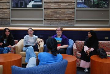 Orientation 2025 - Students sitting together in the Fens
