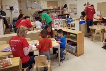 Simmons students working with Jumpstart