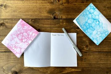 Bubble painted cards