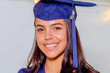 Headshot of Angelica Baez-Velasquez