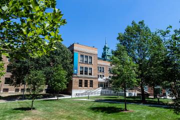 The Simmons University campus in summer.