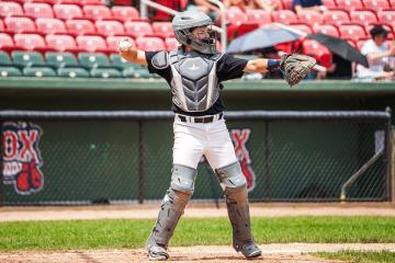 Beth Greenwood, catcher for Boston Hunters of the WPBL