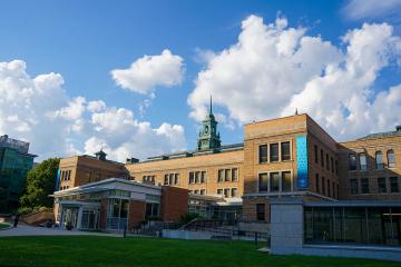 The Main College Building as seen from inside the Simmons University campus quad