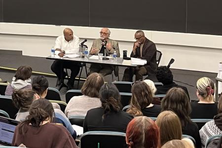 Professor Homi K. Bhabha delivers the Robert M. Gay Memorial Lecture, photograph by Kyle Mendelsohn.