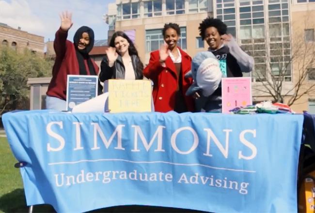Simmons Undergraduate Advising SAMs waving