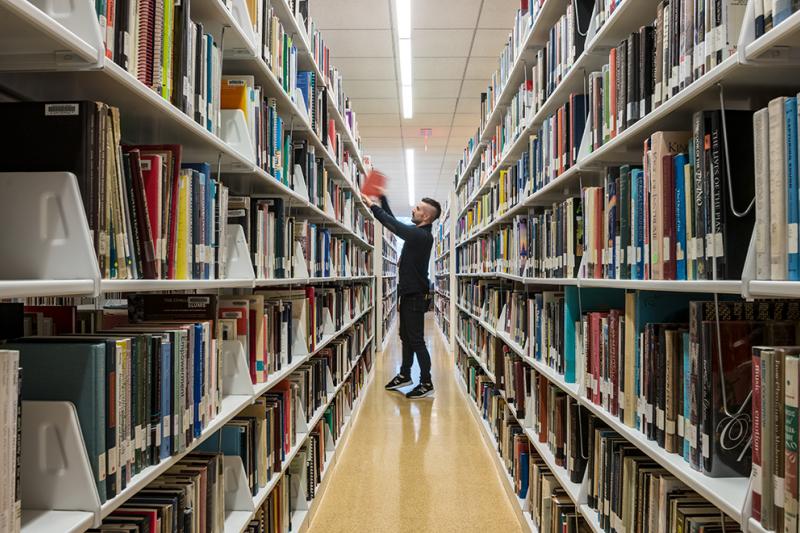 Simmons Library Library and Information Science Alum Appointed to Association of ...