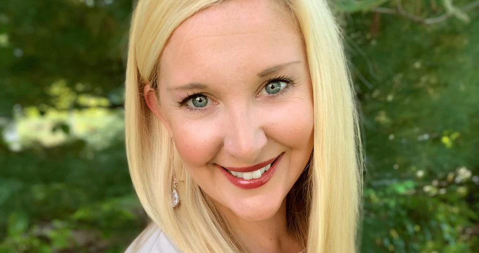 Photo headshot of Caitlin Levesque