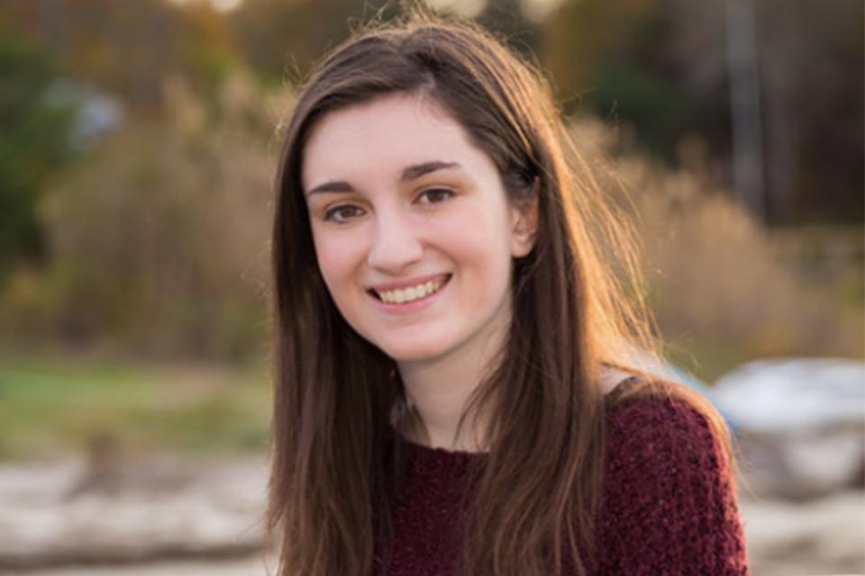 Headshot of Caroline McQuade