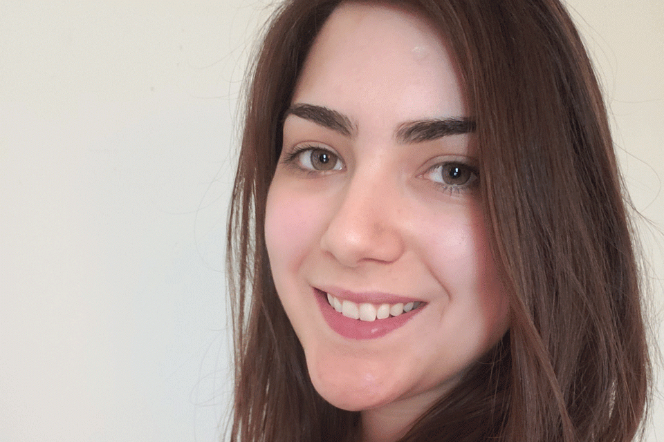 Headshot of Amy Worth