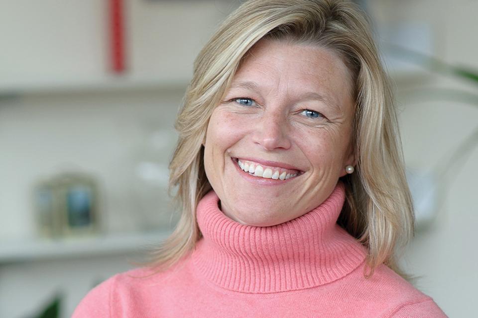 Headshot of Jennifer Putney